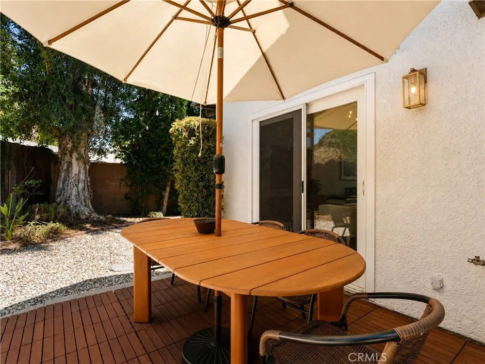 7819 Goldmine Lane Lake Balboa, CA 91406