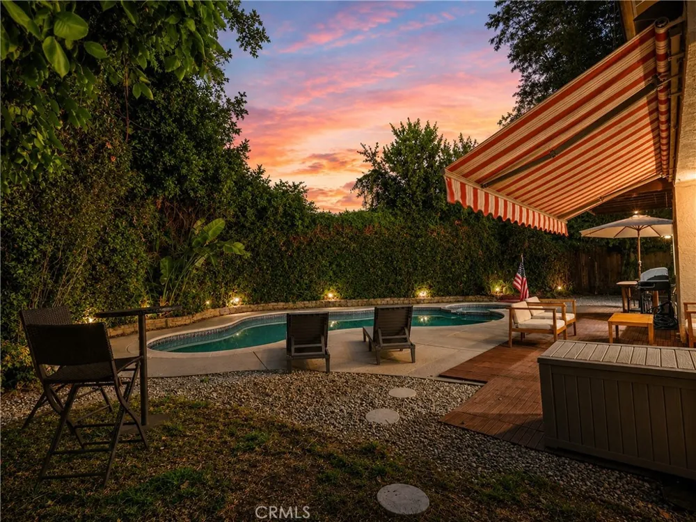 7819 Goldmine Lane Lake Balboa, CA 91406