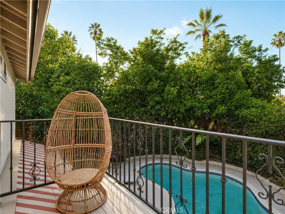 7819 Goldmine Lane Lake Balboa, CA 91406
