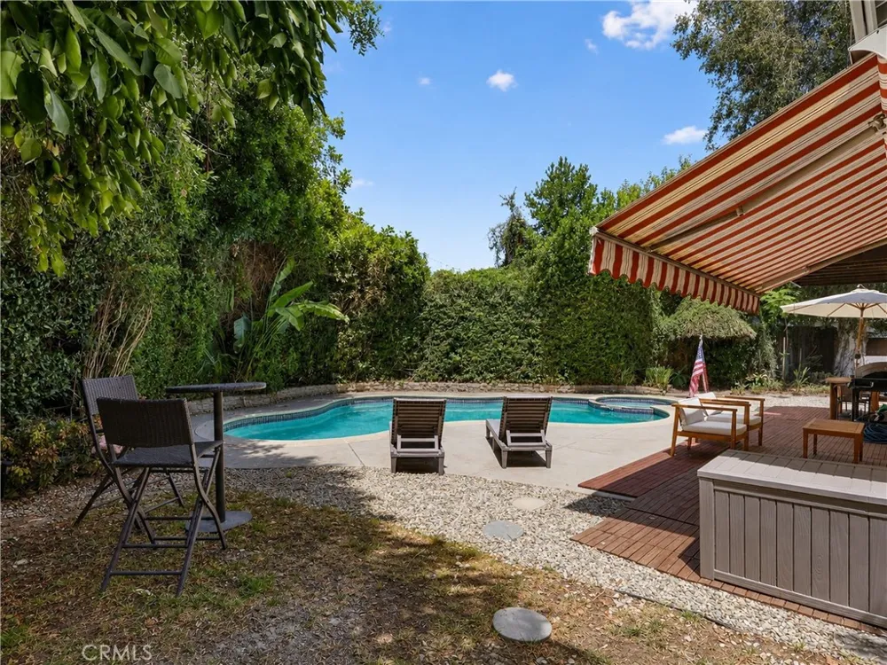 7819 Goldmine Lane Lake Balboa, CA 91406