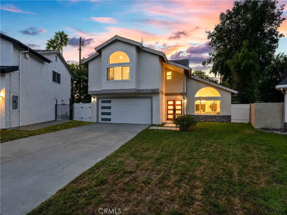 7819 Goldmine Lane Lake Balboa, CA 91406