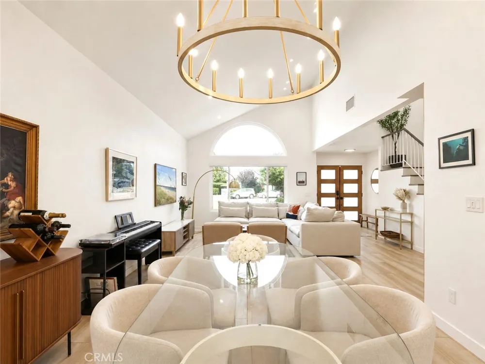 7819 Goldmine Lane Lake Balboa, CA 91406