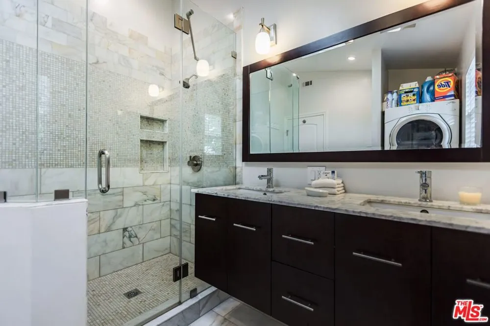 4409 IRVINE AVENUE North Hollywood, CA 91602