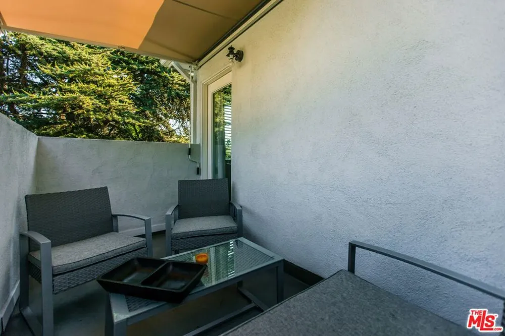 4409 IRVINE AVENUE North Hollywood, CA 91602