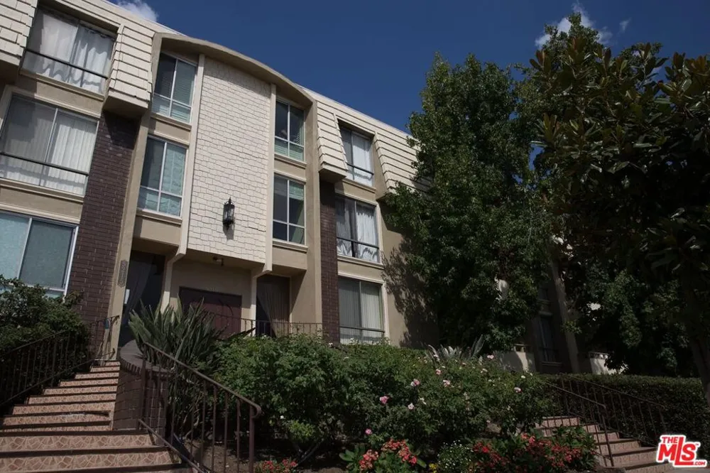 4409 IRVINE AVENUE North Hollywood, CA 91602