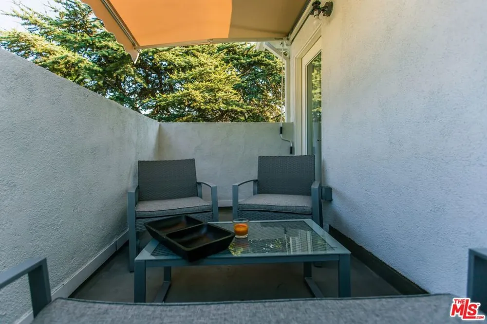 4409 IRVINE AVENUE North Hollywood, CA 91602