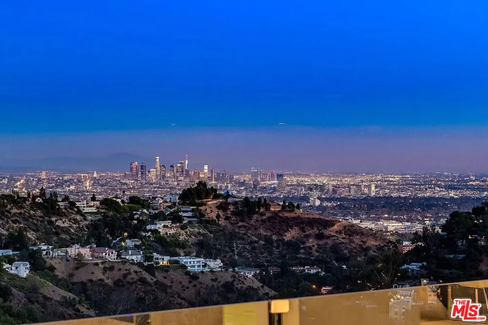 8401 WYNDHAM ROAD Los Angeles, CA 90046
