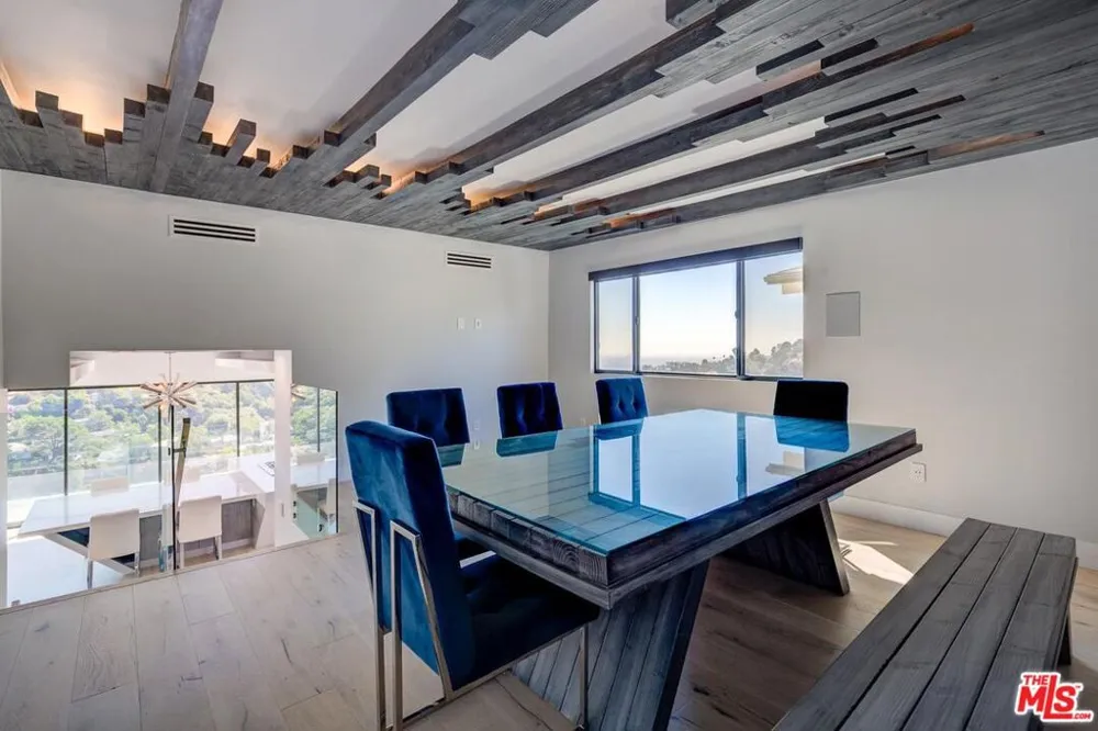 8401 WYNDHAM ROAD Los Angeles, CA 90046