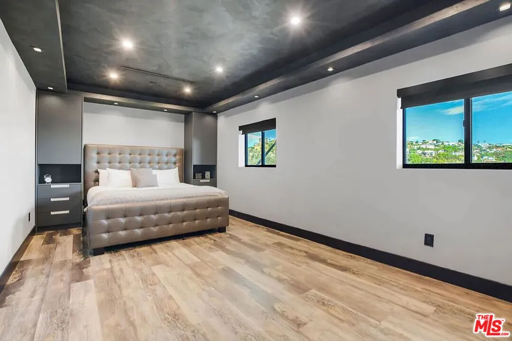 8401 WYNDHAM ROAD Los Angeles, CA 90046