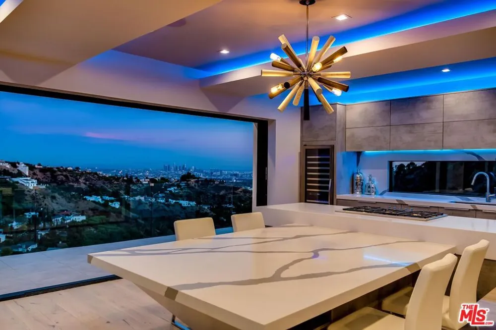 8401 WYNDHAM ROAD Los Angeles, CA 90046