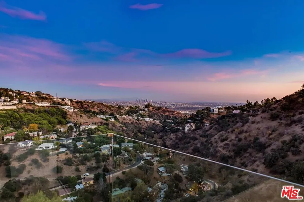 8401 WYNDHAM ROAD Los Angeles, CA 90046
