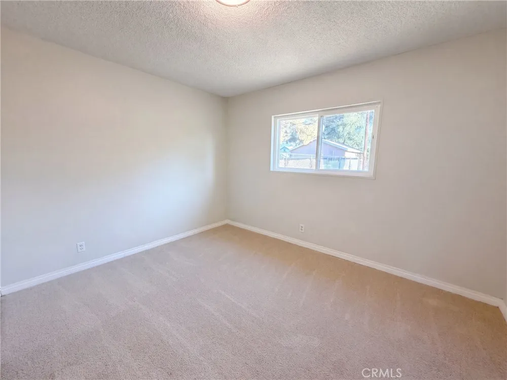26934 10th Highland, CA 92346