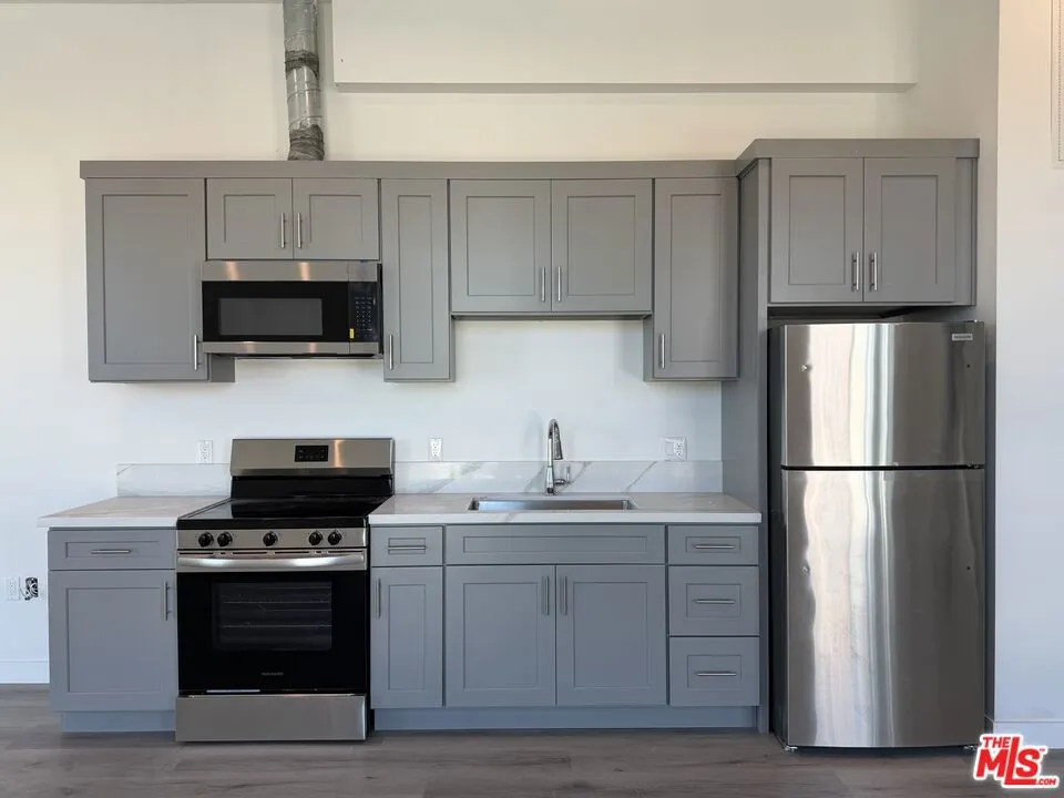 1870 E 1st Street #101 Los Angeles, CA 90033