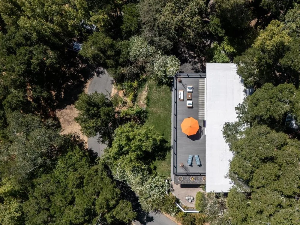 411 Glenwood Avenue Woodside, CA 94062
