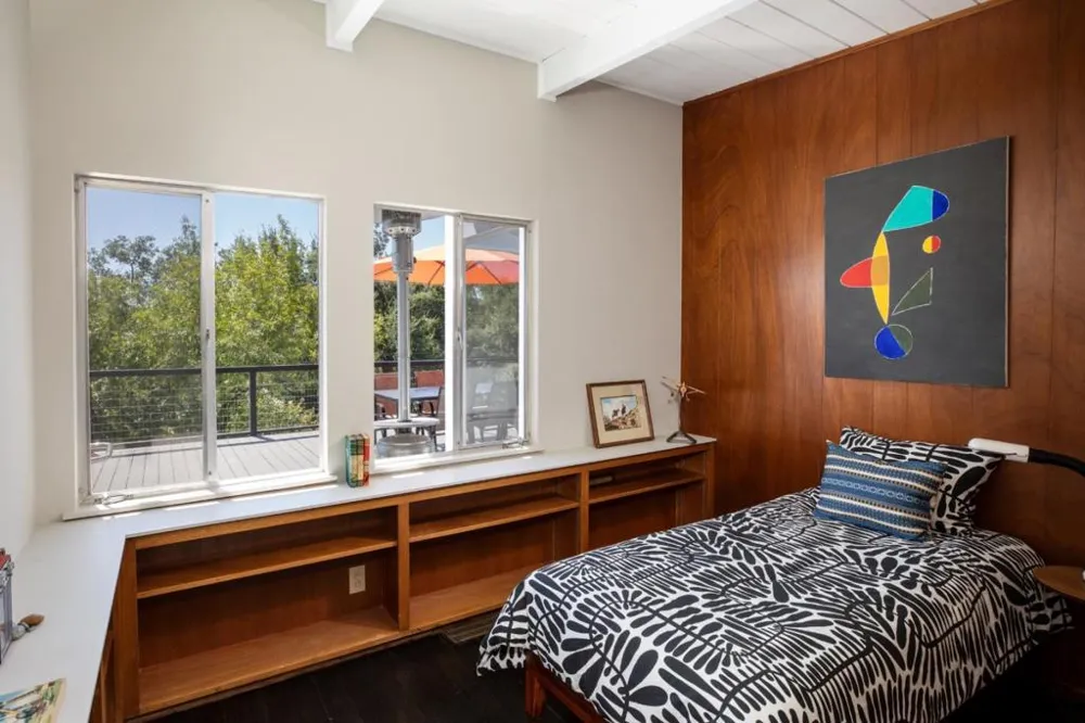 411 Glenwood Avenue Woodside, CA 94062