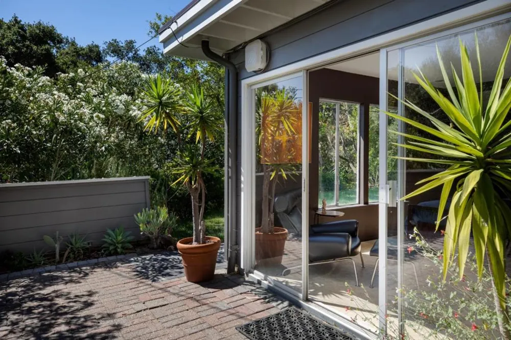 411 Glenwood Avenue Woodside, CA 94062