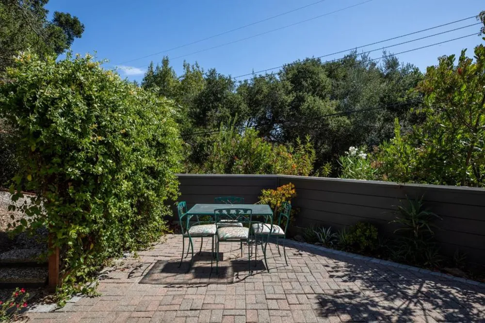 411 Glenwood Avenue Woodside, CA 94062