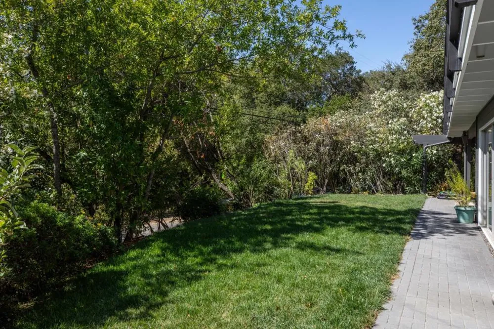 411 Glenwood Avenue Woodside, CA 94062