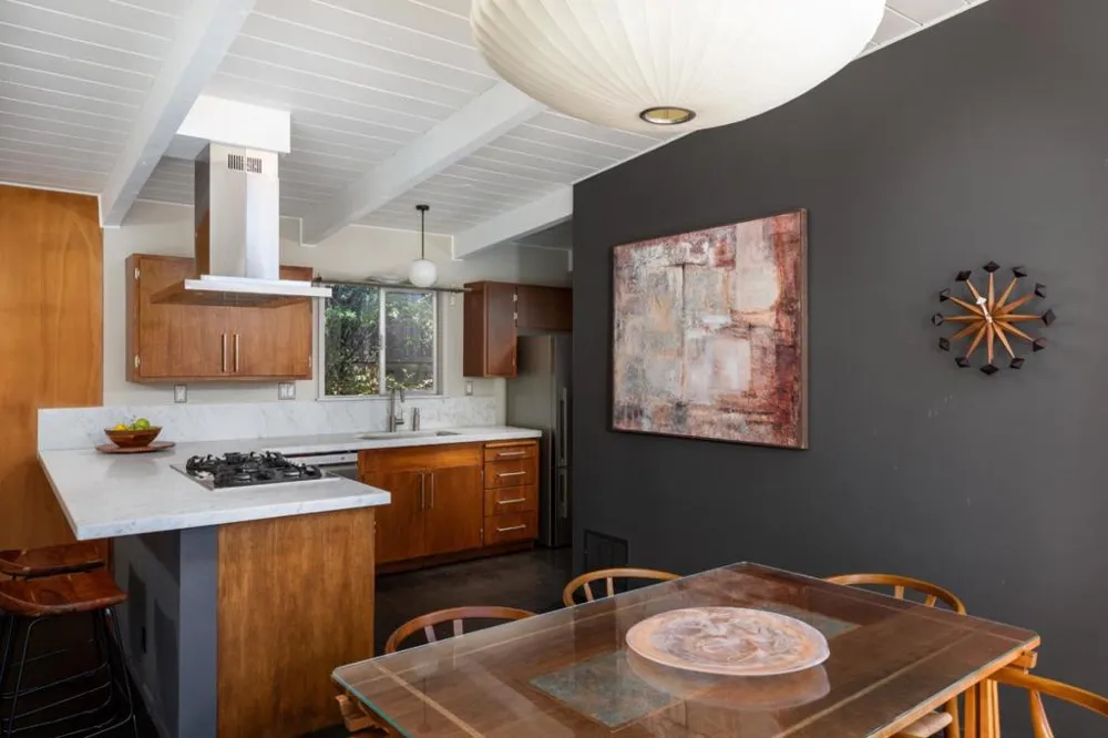 411 Glenwood Avenue Woodside, CA 94062
