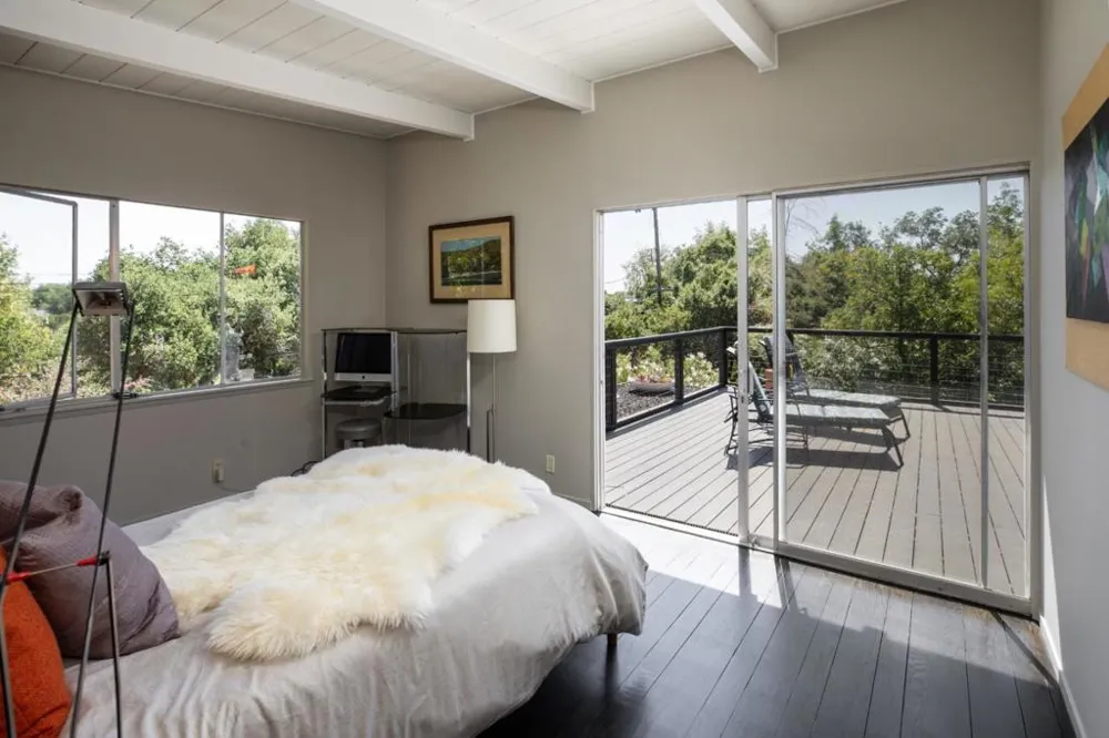 411 Glenwood Avenue Woodside, CA 94062