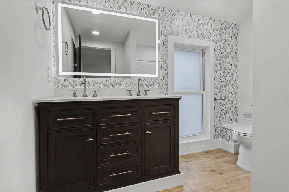 105 W Telegraph Dowagiac, MI 49047