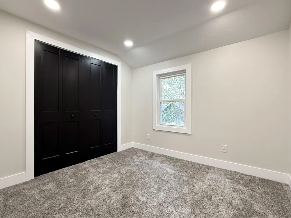 105 W Telegraph Dowagiac, MI 49047