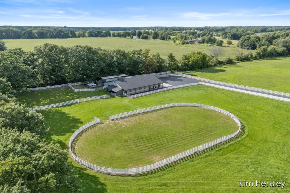 8769 E Paris Avenue SE Caledonia, MI 49316