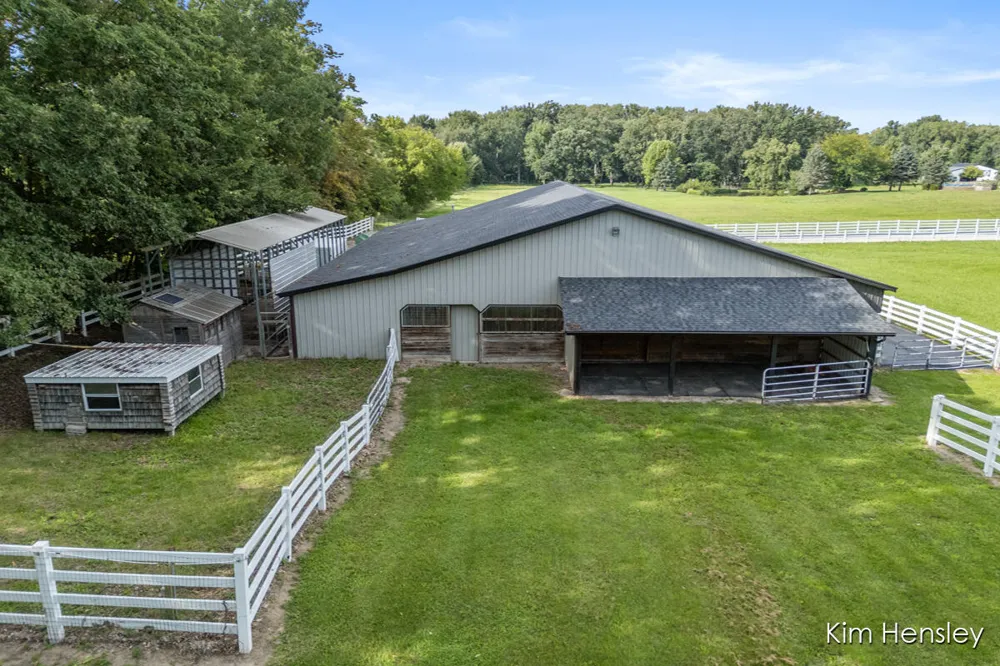 8769 E Paris Avenue SE Caledonia, MI 49316