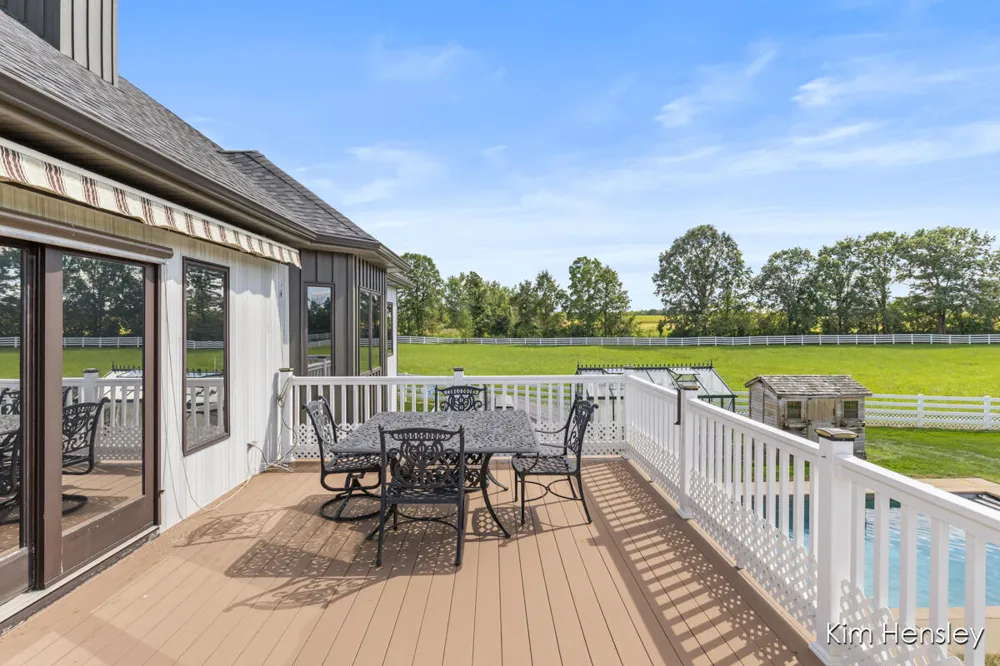 8769 E Paris Avenue SE Caledonia, MI 49316