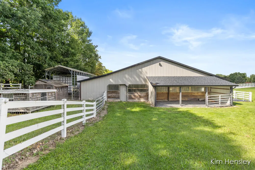 8769 E Paris Avenue SE Caledonia, MI 49316
