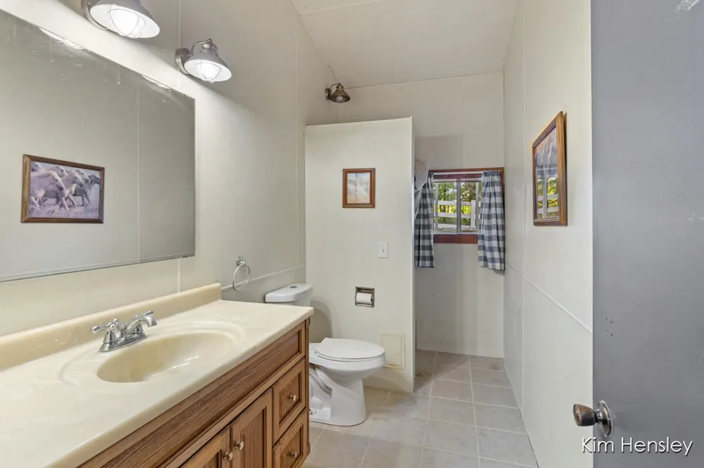 8769 E Paris Avenue SE Caledonia, MI 49316