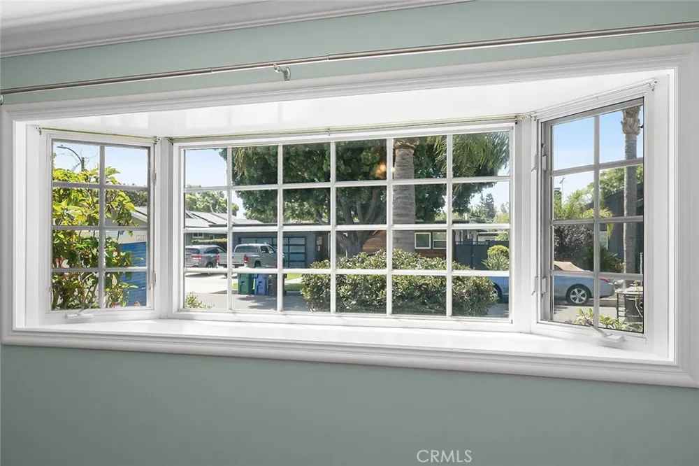 7009 E El Paseo Long Beach, CA 90815