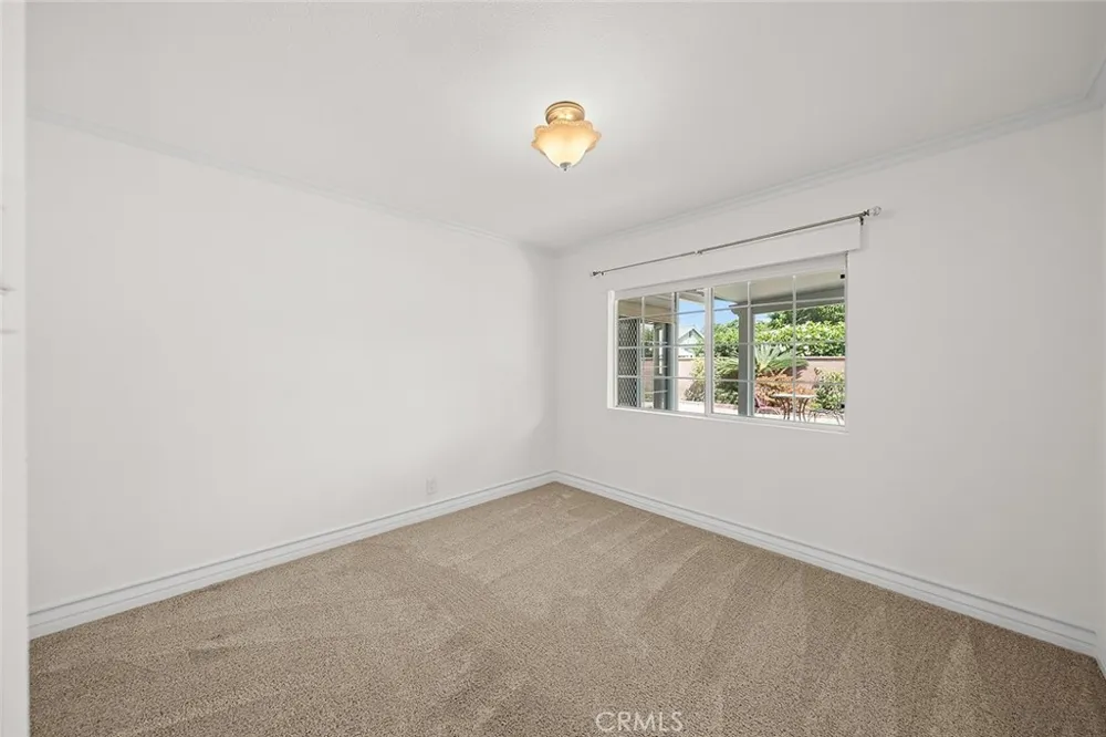 7009 E El Paseo Long Beach, CA 90815