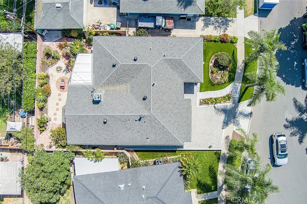 7009 E El Paseo Long Beach, CA 90815