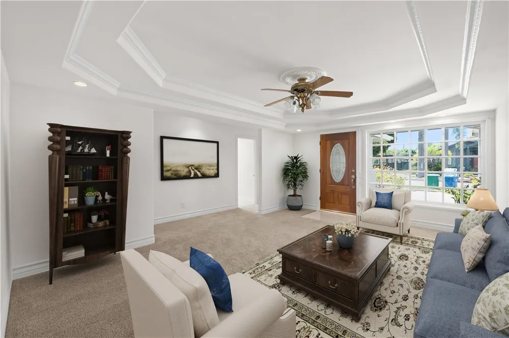 7009 E El Paseo Long Beach, CA 90815