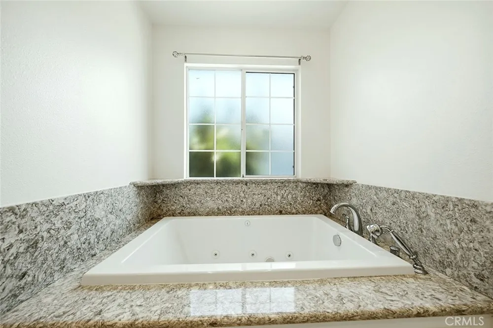 7009 E El Paseo Long Beach, CA 90815