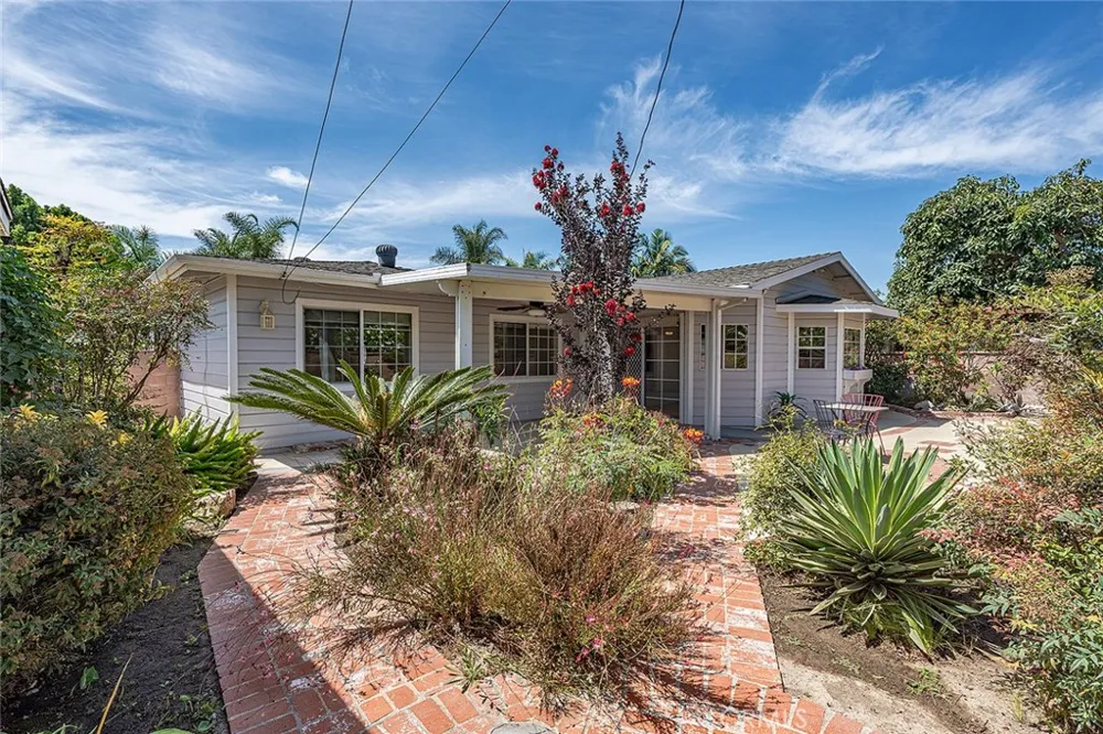 7009 E El Paseo Long Beach, CA 90815