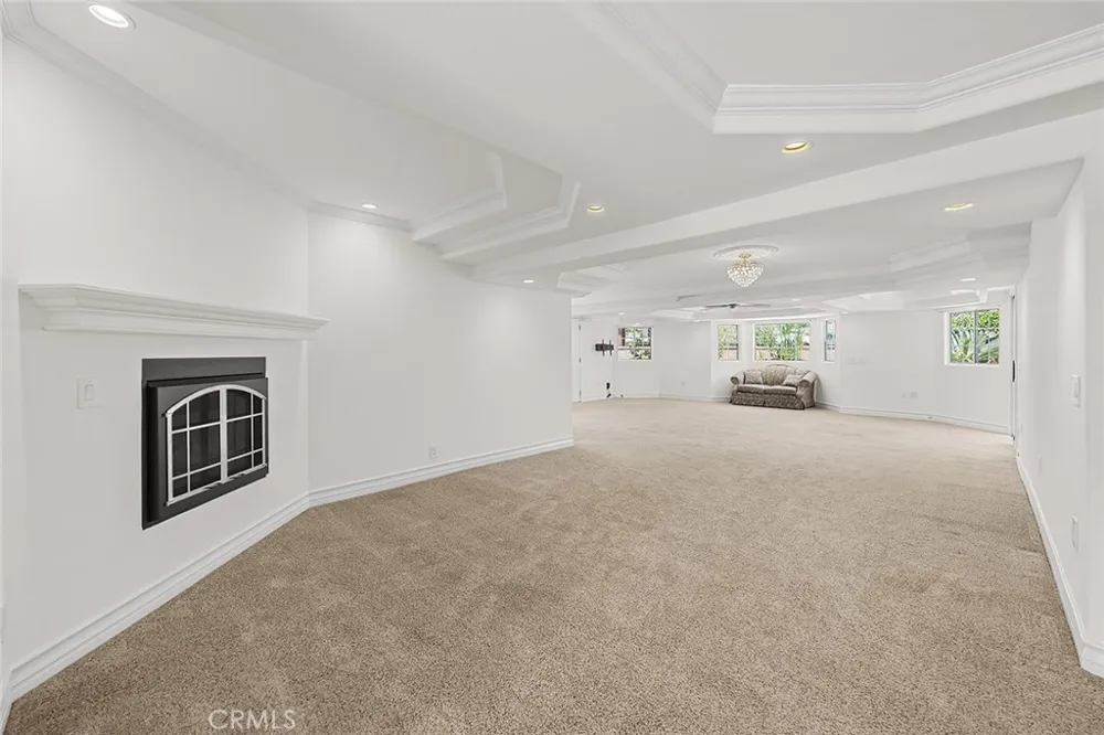 7009 E El Paseo Long Beach, CA 90815