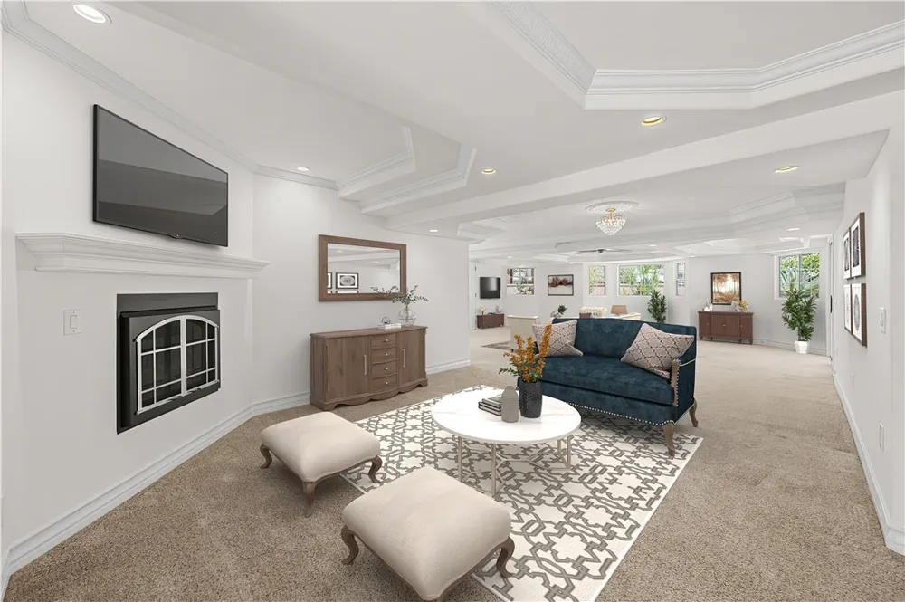 7009 E El Paseo Long Beach, CA 90815