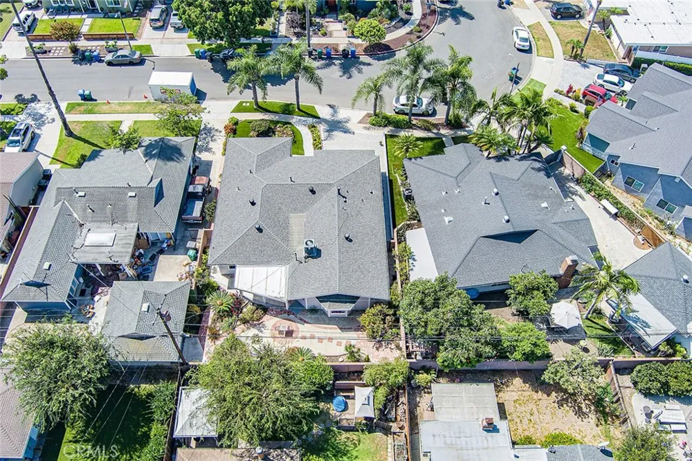 7009 E El Paseo Long Beach, CA 90815