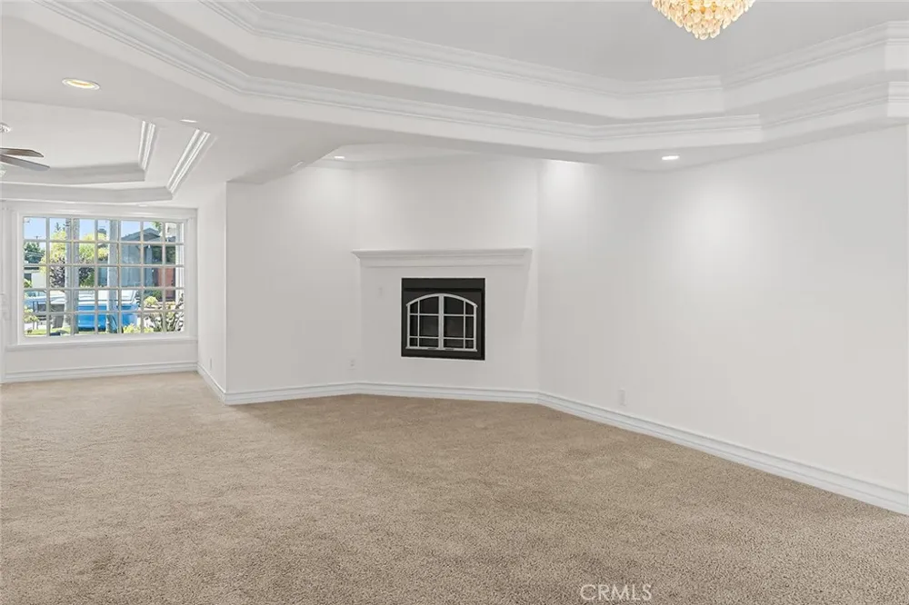 7009 E El Paseo Long Beach, CA 90815