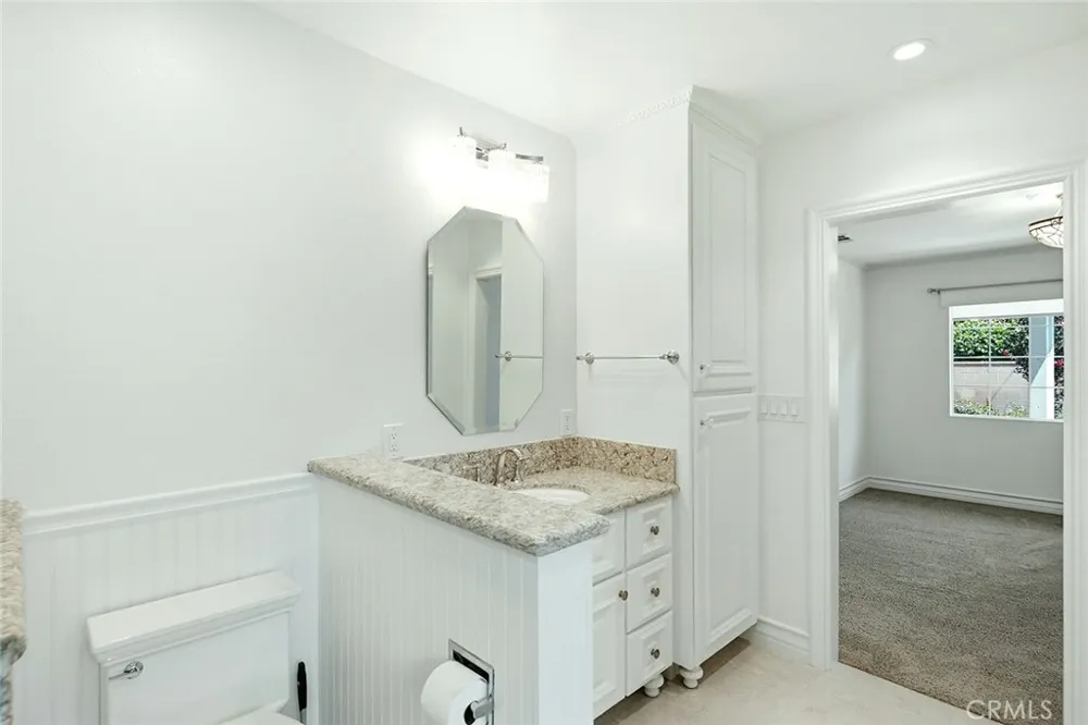 7009 E El Paseo Long Beach, CA 90815