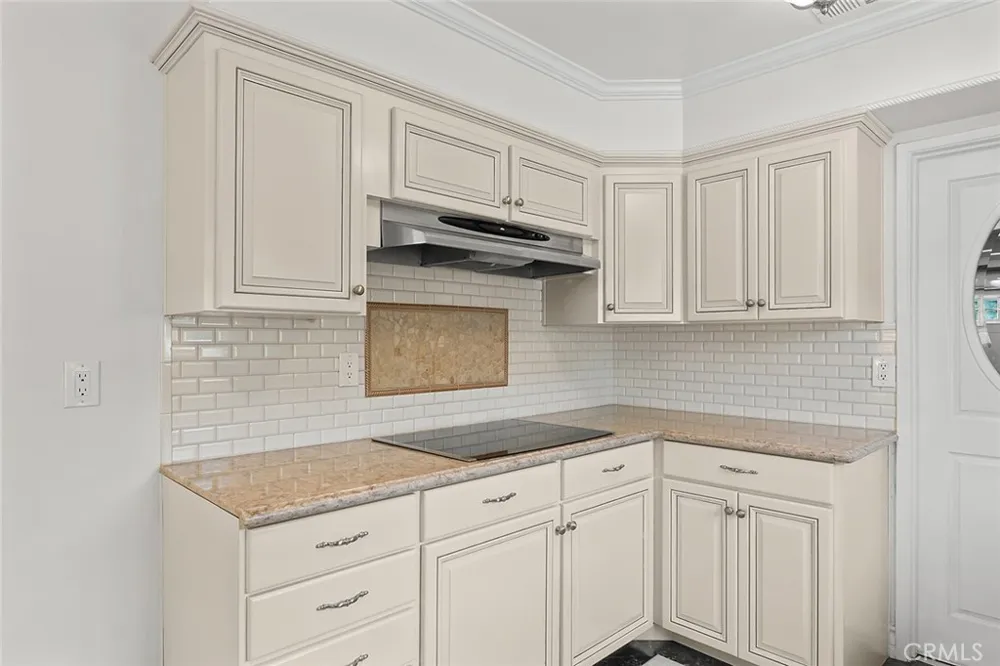 7009 E El Paseo Long Beach, CA 90815