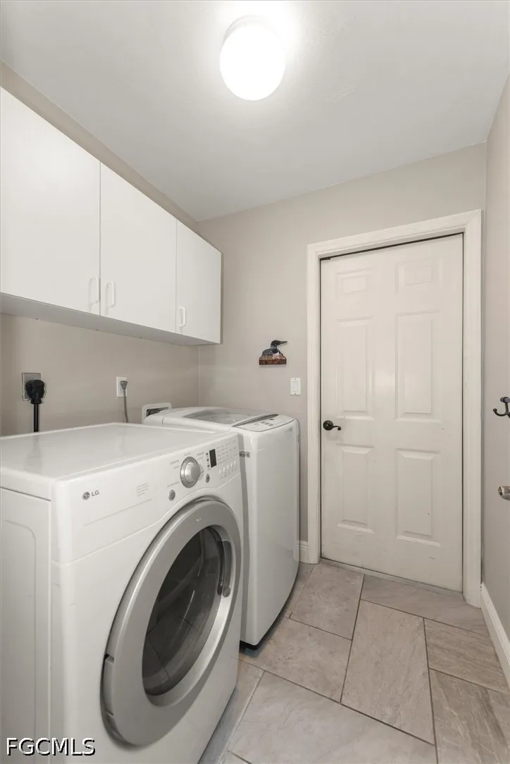 Dresden Court Fort Myers, FL 33912