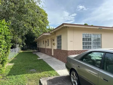 2541 Taylor Street #1