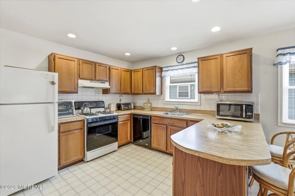 196 Pulaski Boulevard Toms River, NJ 08757