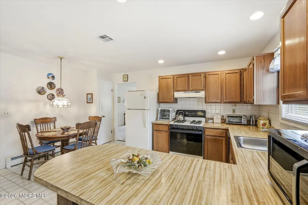 196 Pulaski Boulevard Toms River, NJ 08757