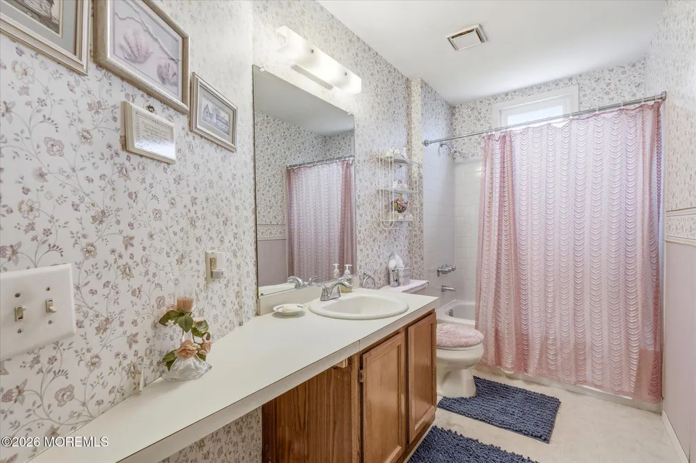 196 Pulaski Boulevard Toms River, NJ 08757