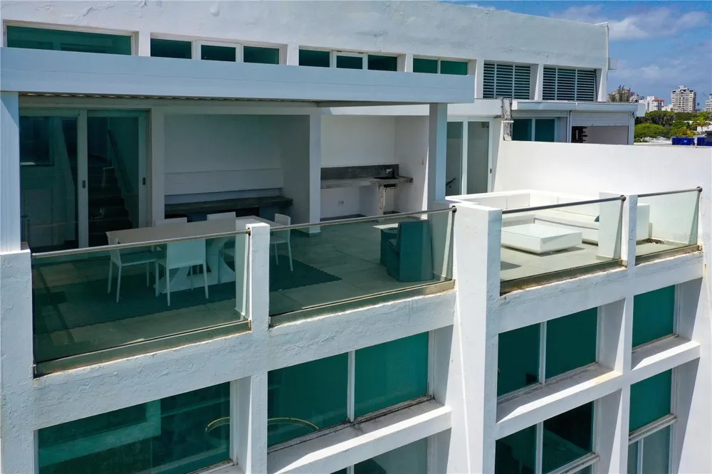 2 RAMPLA DEL ALMIRANTE #A, B San Juan, PR 00907