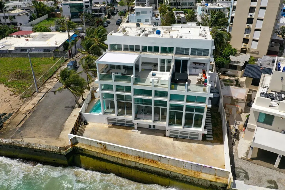 2 RAMPLA DEL ALMIRANTE #A, B San Juan, PR 00907